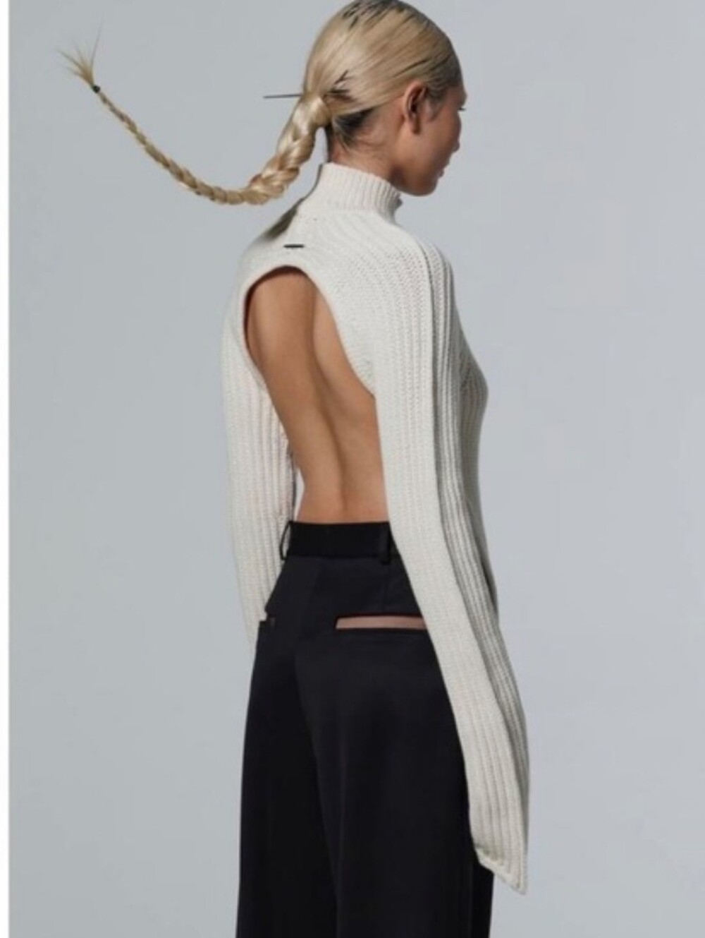 Grace Ling Cream Ribbed Spine Open Back Turtleneck Spine Sweater - S/M